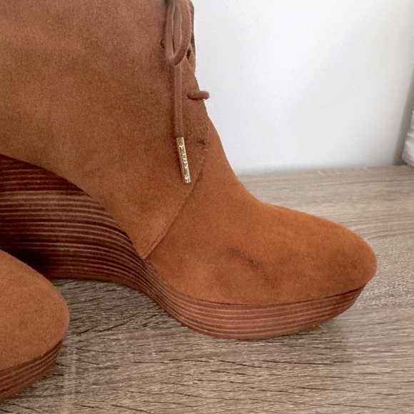 Michael Kors suede ankle booties - Picture 4 of 11